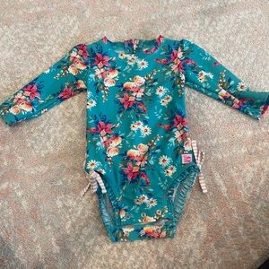 Ruffle butts bathing suit 6-12 months, excellent condition!